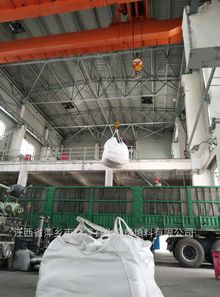 7月4日萍乡科隆化工填料厂发货新疆某化工厂惰性瓷球填料98立方，助力新疆环保产业发展